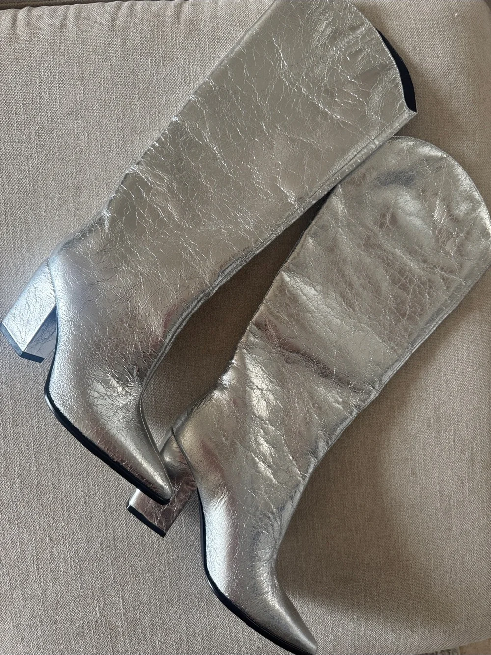 NWOT Metallic Silver Women's Knee-High Boots - Steve Madden 8.5